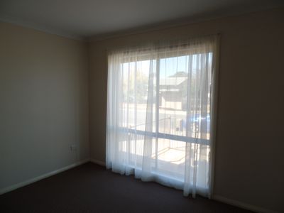 2 / 7 Newton Street, Shepparton