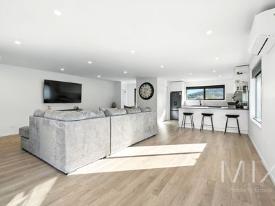 10 Bluetongue Drive, Magra