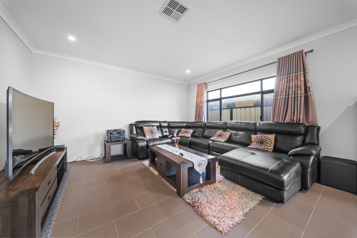 13 Eucalyptus Drive, Hammond Park