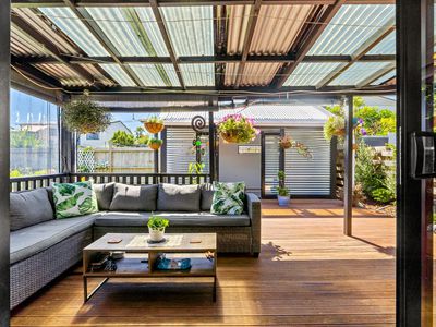 12 Downer Street, Helensville