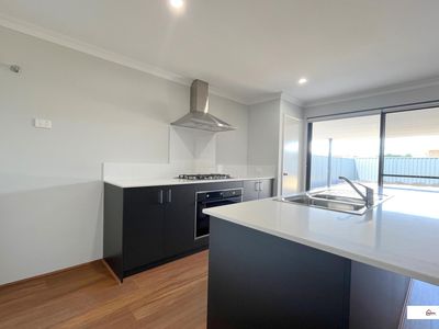 5 Bonsall Way, Ravenswood