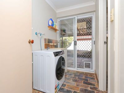 3 Pingrup Court , Waikiki