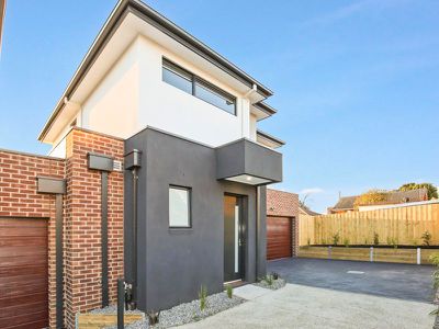3/4 Dickens Street, Heidelberg Heights