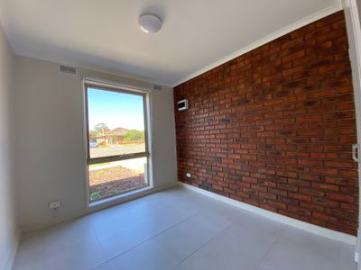 1 / 102 Synnot Street, Werribee