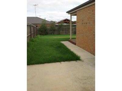 25 Moss Road, Leopold