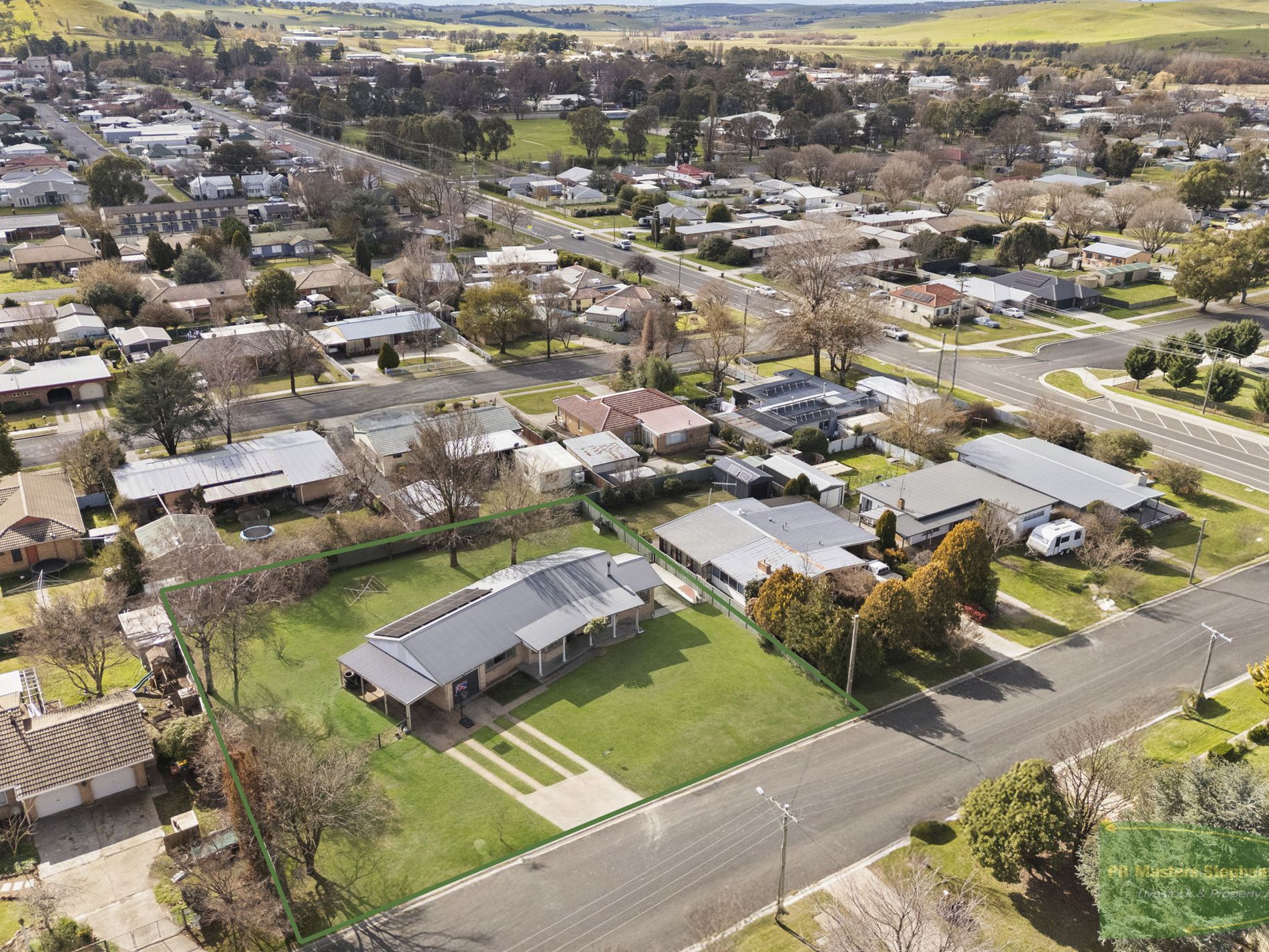 8 Rowlands Street, Blayney