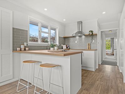 50 Buchanans Road, Hei Hei