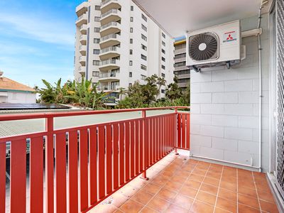 17/186 Lake St, Cairns North