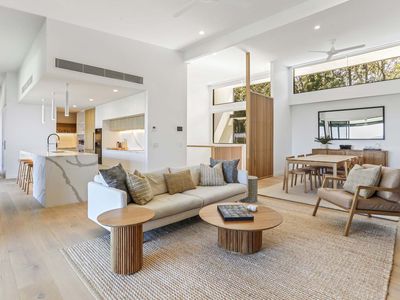 2102 / 13 Lakeview Rise, Noosa Heads