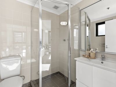 2003 / 1 Hosking Place, Sydney