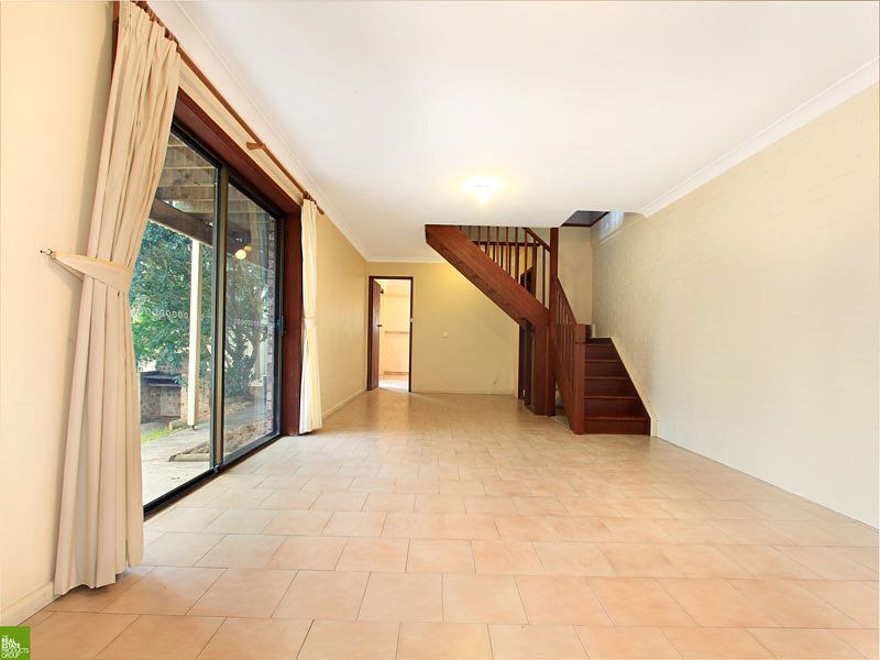 35 Ashley Avenue, Farmborough Heights