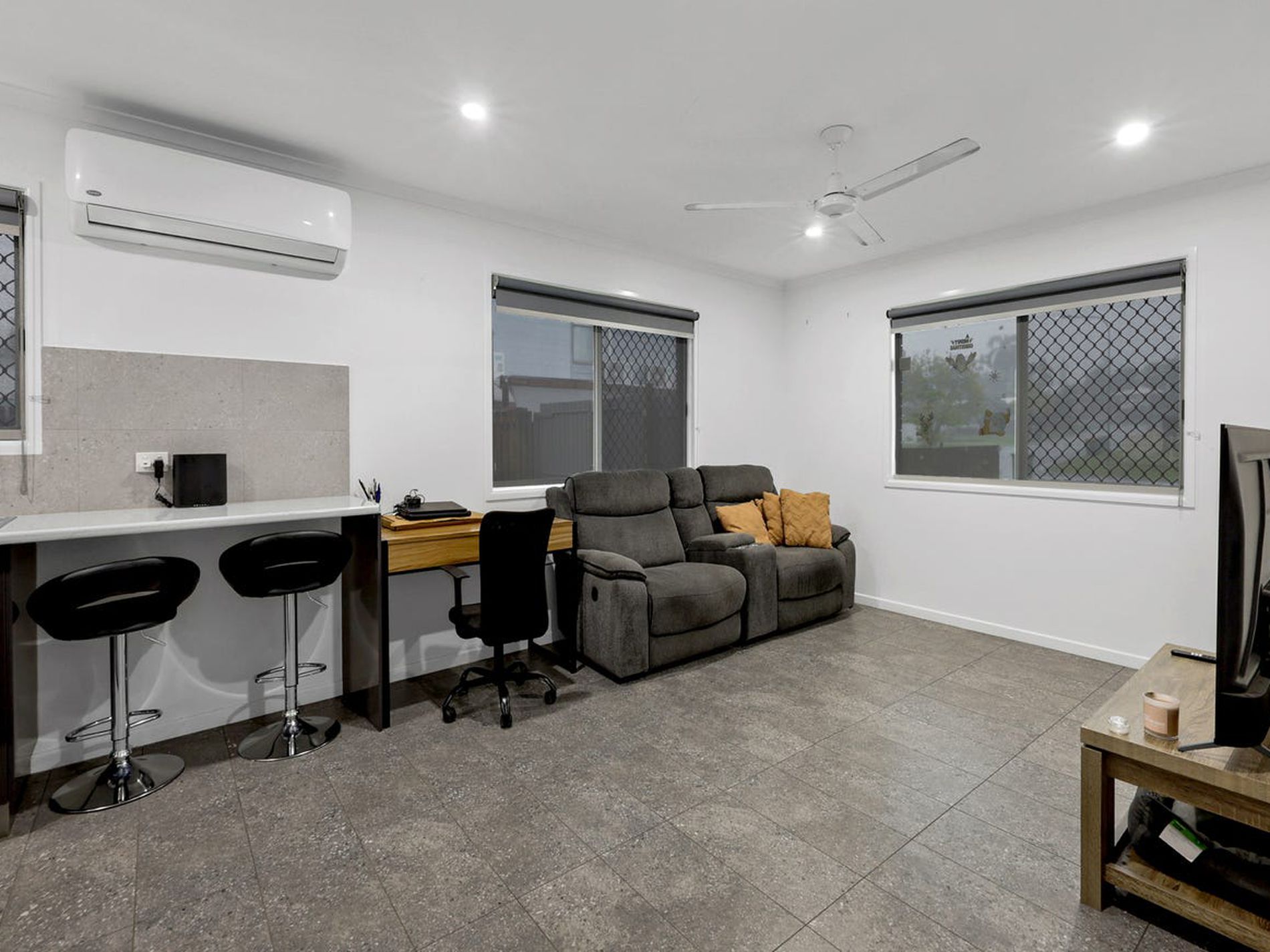 2 / 36 Loudon Street, Glenella