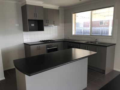 15 Bayfield Court, Newcomb