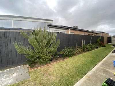 44 Bogong Loop, Tarneit