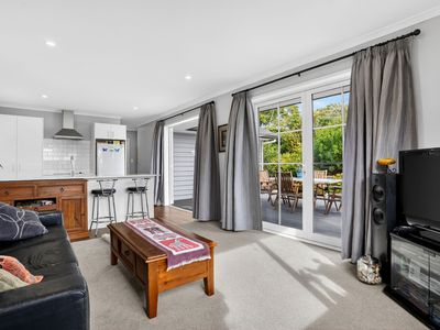 20 & 20A Brian Crescent, Stanmore Bay