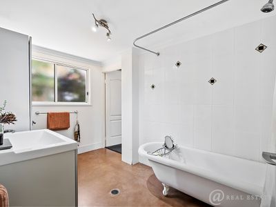 34 Strow Street, Barlows Hill