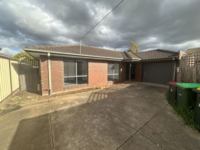 2 / 75 Silvereye Crescent, Werribee