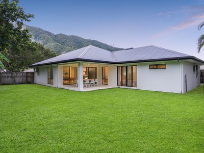 105 Gamburra Drive, Redlynch