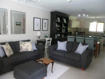7 / 8 Briggs Road, Springwood
