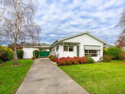 66 Guthridge Parade, Sale