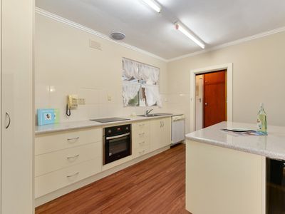 18 Sunnyside Drive, Mount Gambier