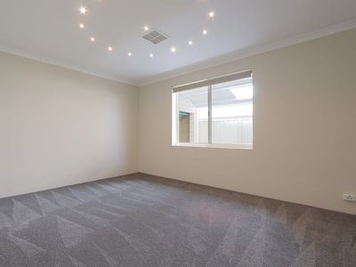 15 Yindana Blvd, Lakelands