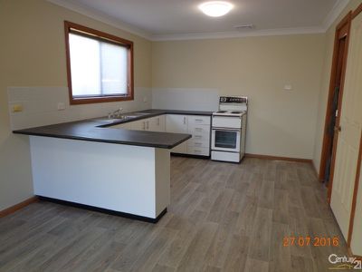 2 / 80  Baird Drive, Dubbo