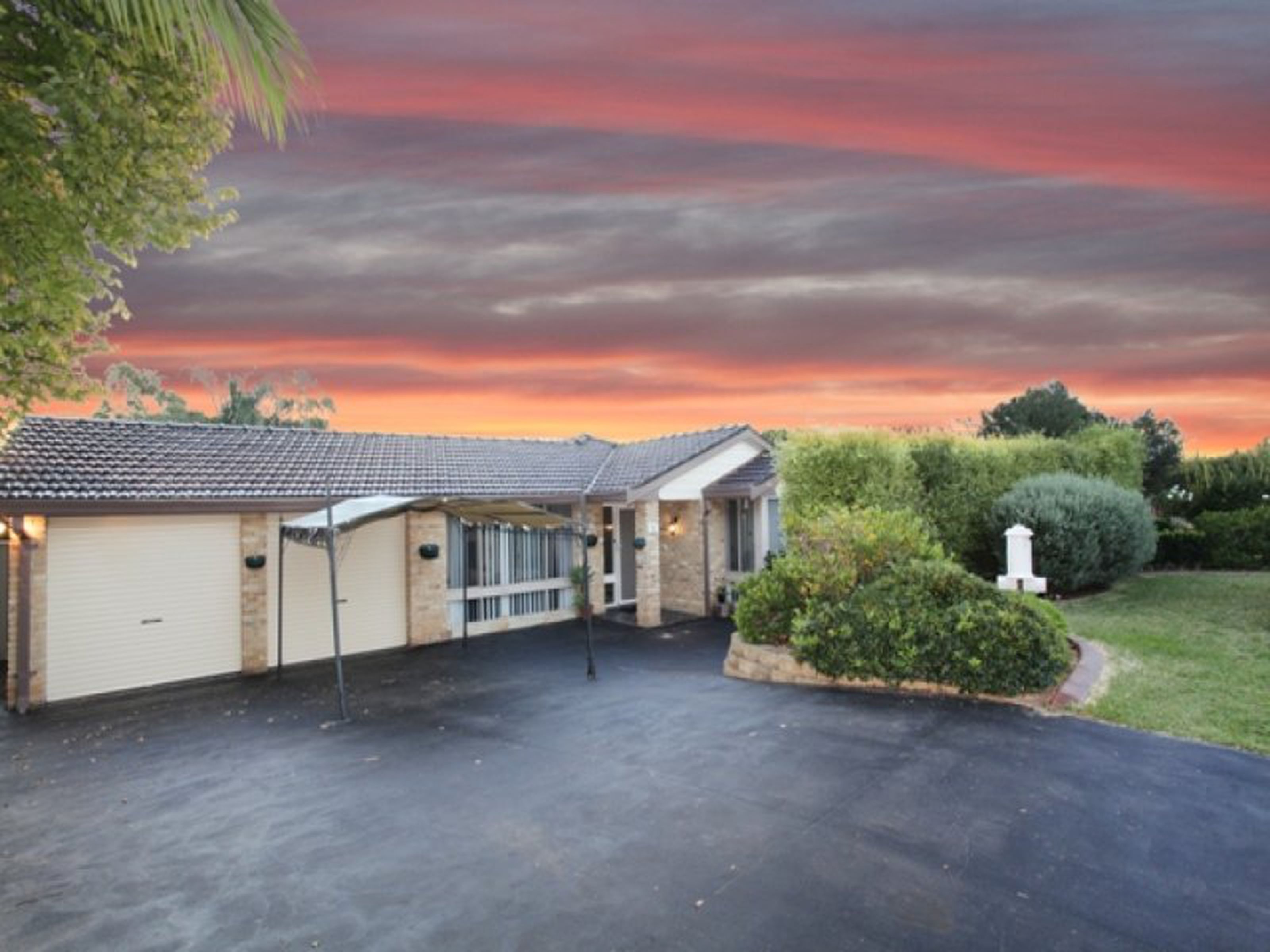 8 Jasmine Close, GLENMORE PARK