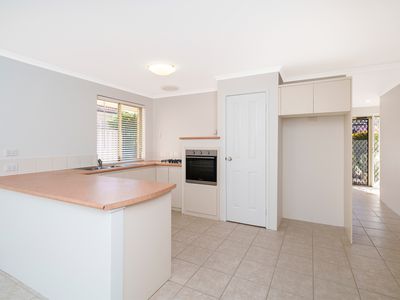 4 / 3 Cottrill Street, Alfred Cove