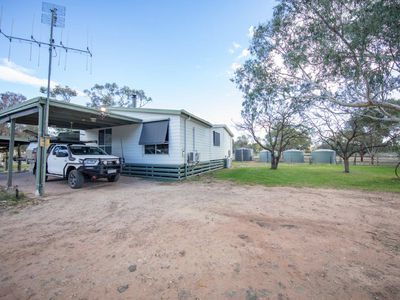 8687 Pretty Pine Road, Moulamein