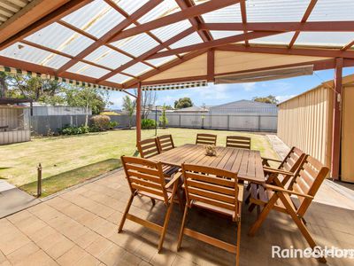 15 Highwray Drive, Morphett Vale