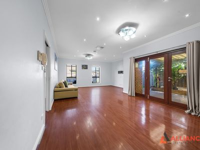 16 Juggal Close, Epping