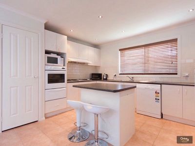 12 Dartmoor Drive, Cranbourne