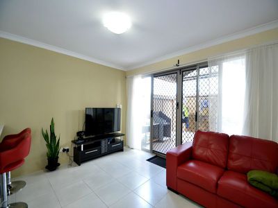 2 / 18 Panozza Circle, Maddington