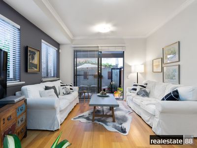 1 / 38 Comer Street, Como