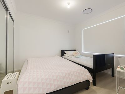 145 SUNBIRD DRIVE, Redbank Plains