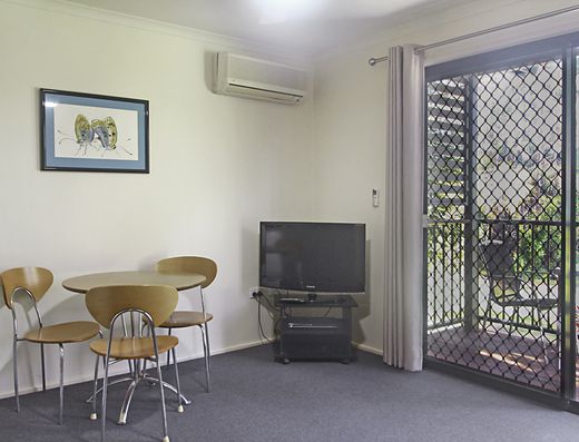 Furnished apartment in Tewantin image 3