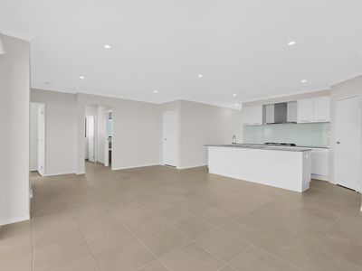 12 Huey Circuit, Cranbourne