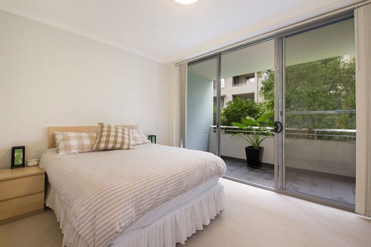 114 / 3  Stromboli Strait , Wentworth Point