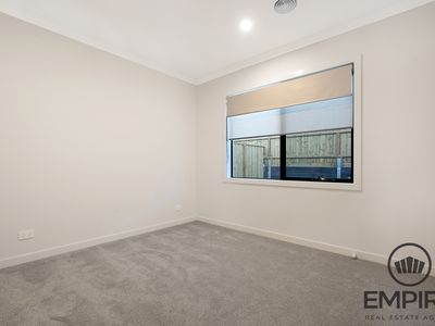 140 Yeungroon Boulevard, Clyde North