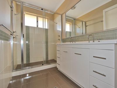 10 Henderson Drive, Kalgoorlie