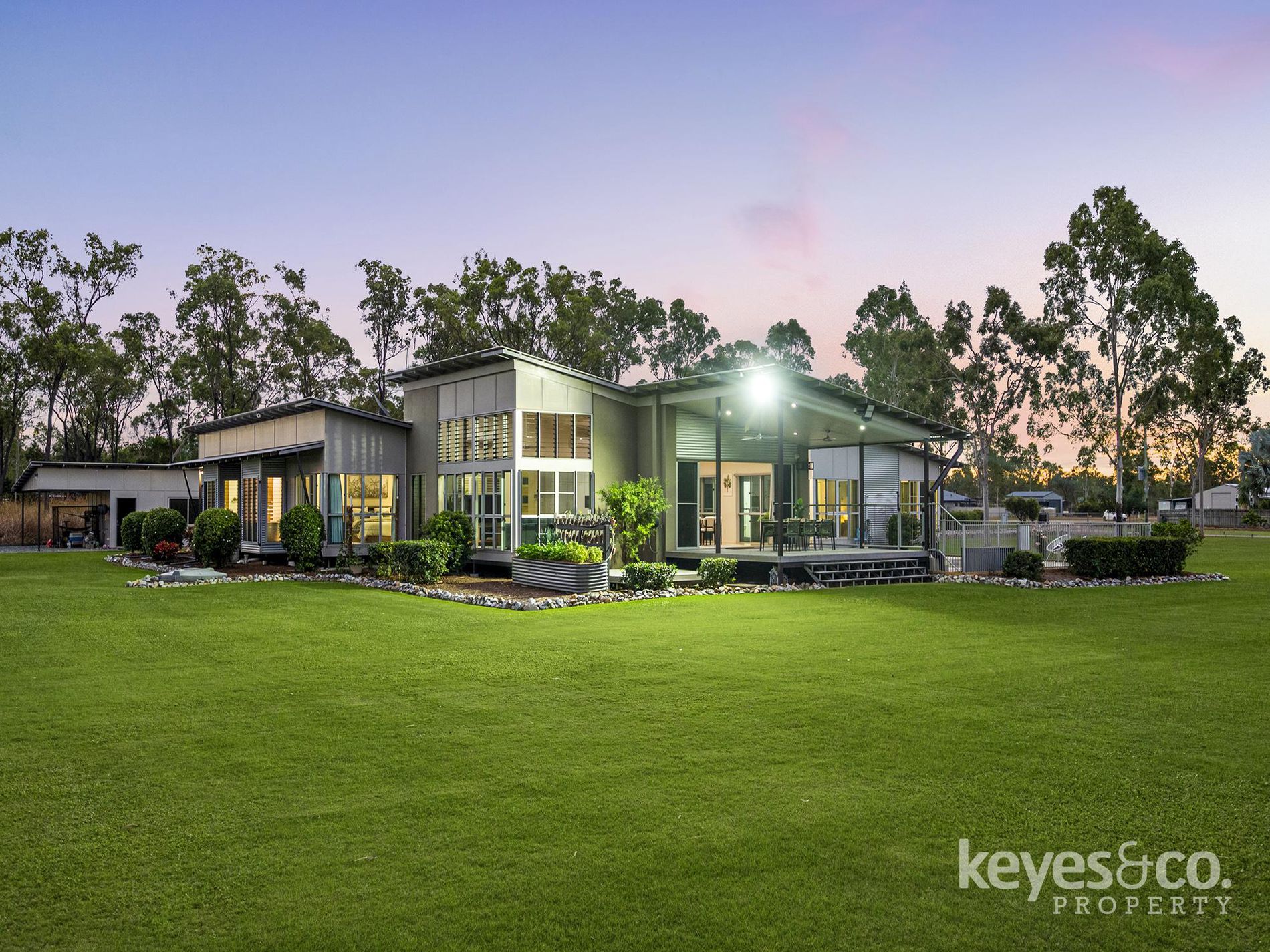 24 Kens Court, Alice River