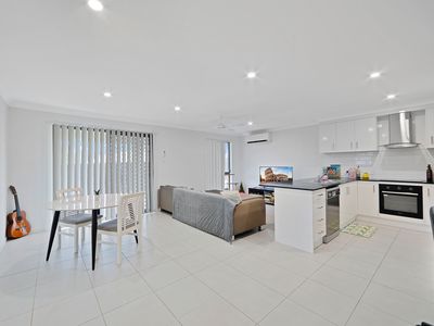 1 & 2 / 25 Sutherland Road, Branyan