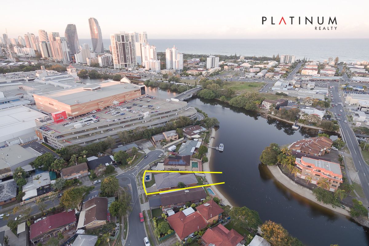 13 LE MANS DRIVE, Mermaid Waters