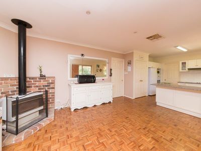 6 Renshaw Drive, Dubbo