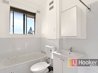 22 / 9 Grace Campbell Crescent, Hillsdale