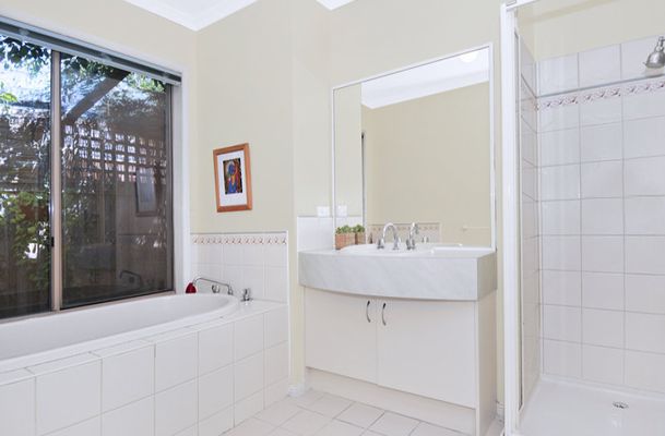 34 Cambridge crescent, Roxburgh Park
