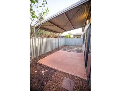 52 / 4 Newman Drive, Newman