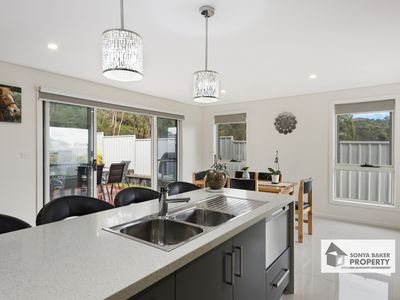 33 Serrata Crescent, Sisters Beach