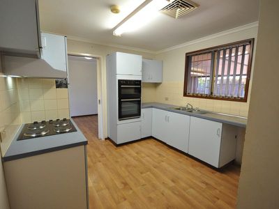 9 Kurrawan Way, Newman